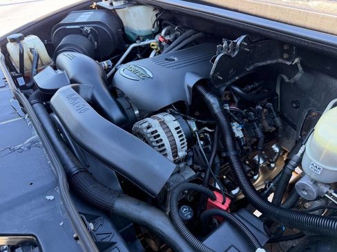 Used 2003 HUMMER H2 w/ Preferred Equipment Group image 20