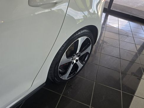 Used 2017 Volkswagen GTI S FWD image 31