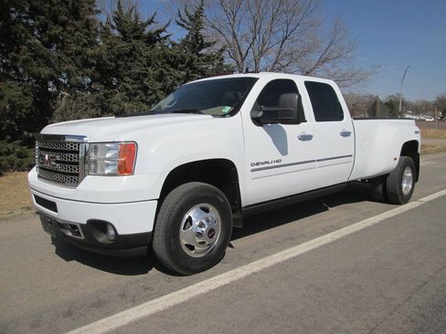 Used 2012 GMC Sierra 3500 Denali AWD/4WD image 2