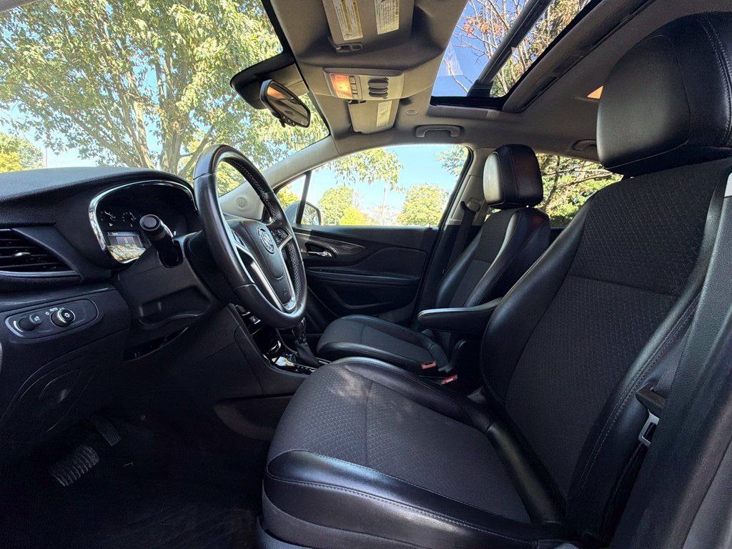 Used 2020 Buick Encore Preferred w/ LPO, Road Trip Package FWD image 26