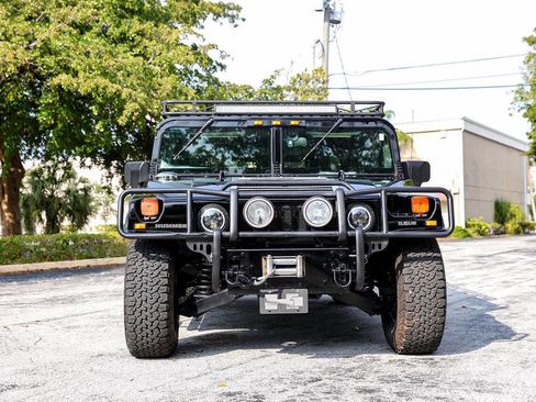 Used 2004 HUMMER H1 4-Door Wagon AWD/4WD image 2