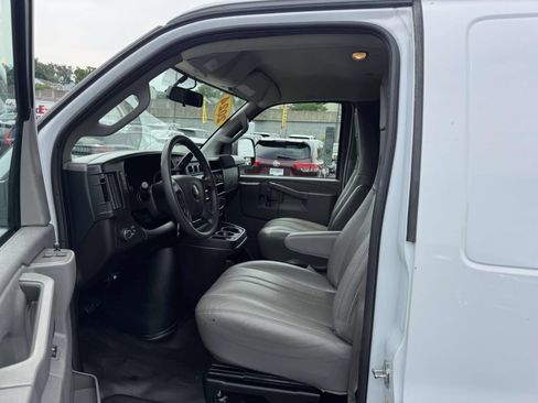 Used 2024 Chevrolet Express 2500 w/ Driver Convenience Package RWD image 20