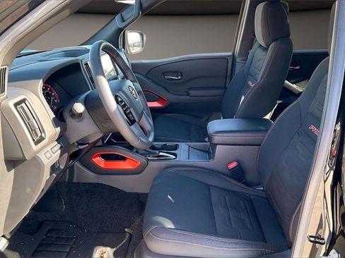 Certified 2025 Nissan Frontier PRO-4X w/ Pro Convenience Package image 12