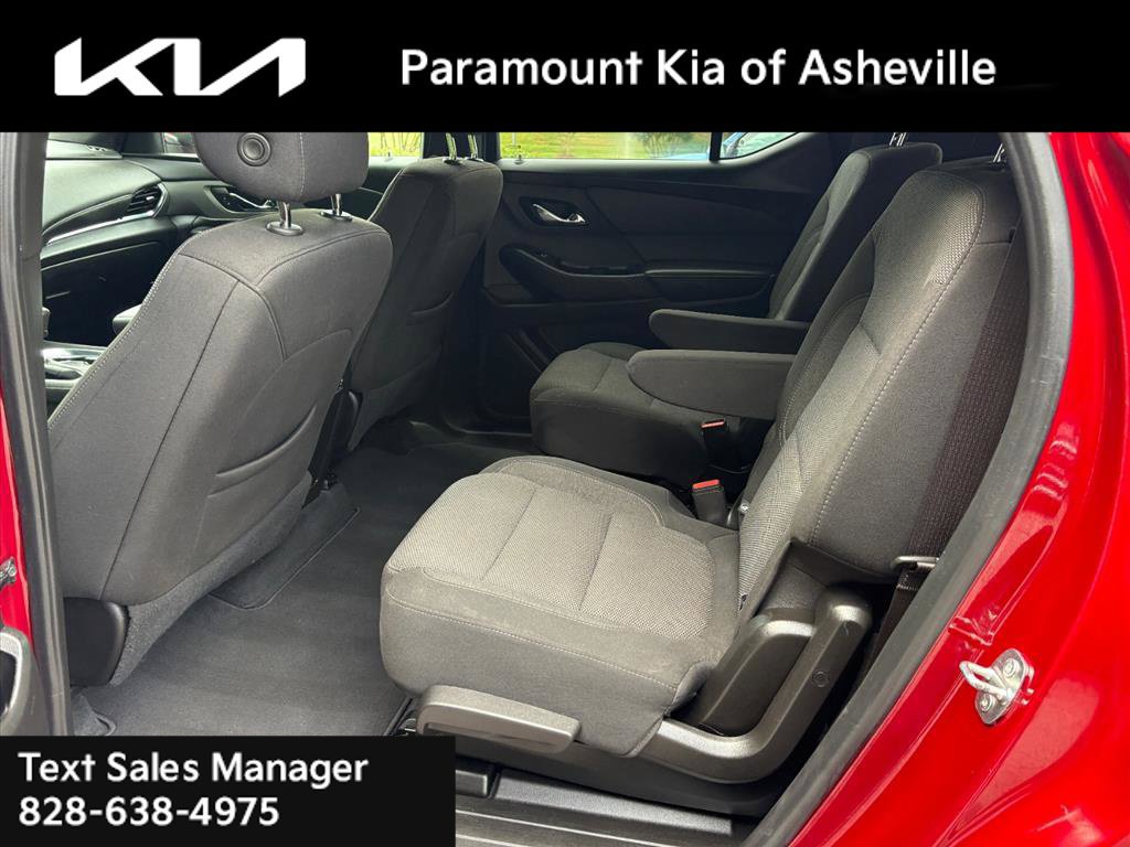 Used 2023 Chevrolet Traverse LT FWD image 20