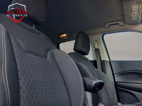 Used 2019 Jeep Compass Sport FWD image 29