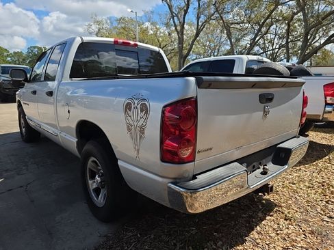 Used 2007 Dodge Ram 1500 Truck SLT image 2