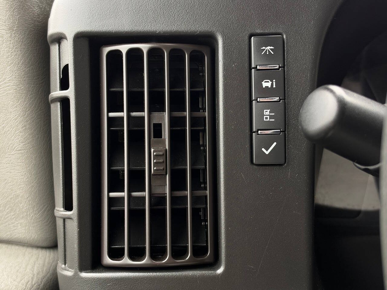 Used 2020 Chevrolet Express 2500 w/ Driver Convenience Package RWD image 32