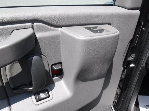 Used 2021 Chevrolet Express 2500 w/ Driver Convenience Package RWD image 11