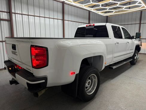 Used 2015 GMC Sierra 3500 Denali w/ Duramax Plus Package image 6