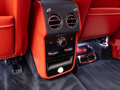Used 2021 Rolls-Royce Cullinan AWD/4WD image 42
