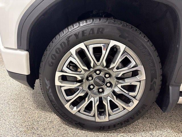 Used 2023 GMC Sierra 1500 Denali Ultimate AWD/4WD image 37