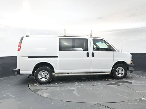 Used 2019 Chevrolet Express 2500 w/ Driver Convenience Package image 6