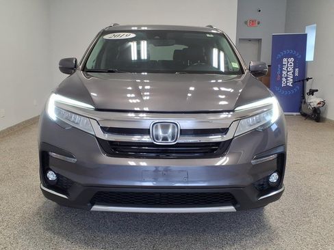 Used 2019 Honda Pilot AWD Touring image 2