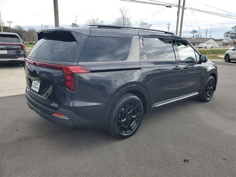 New 2026 Kia Carnival SX image 4