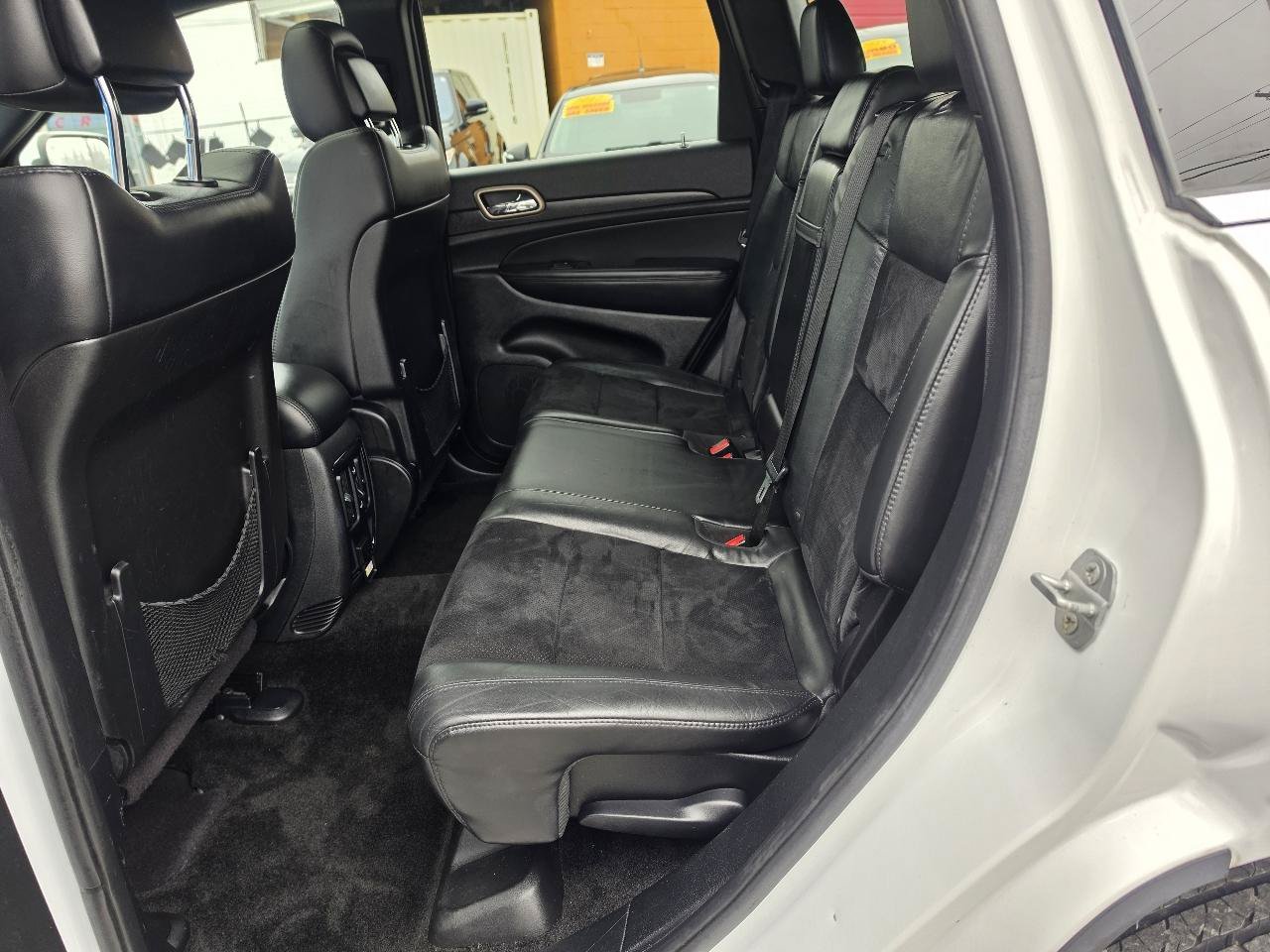 Used 2015 Jeep Grand Cherokee Altitude AWD/4WD image 22