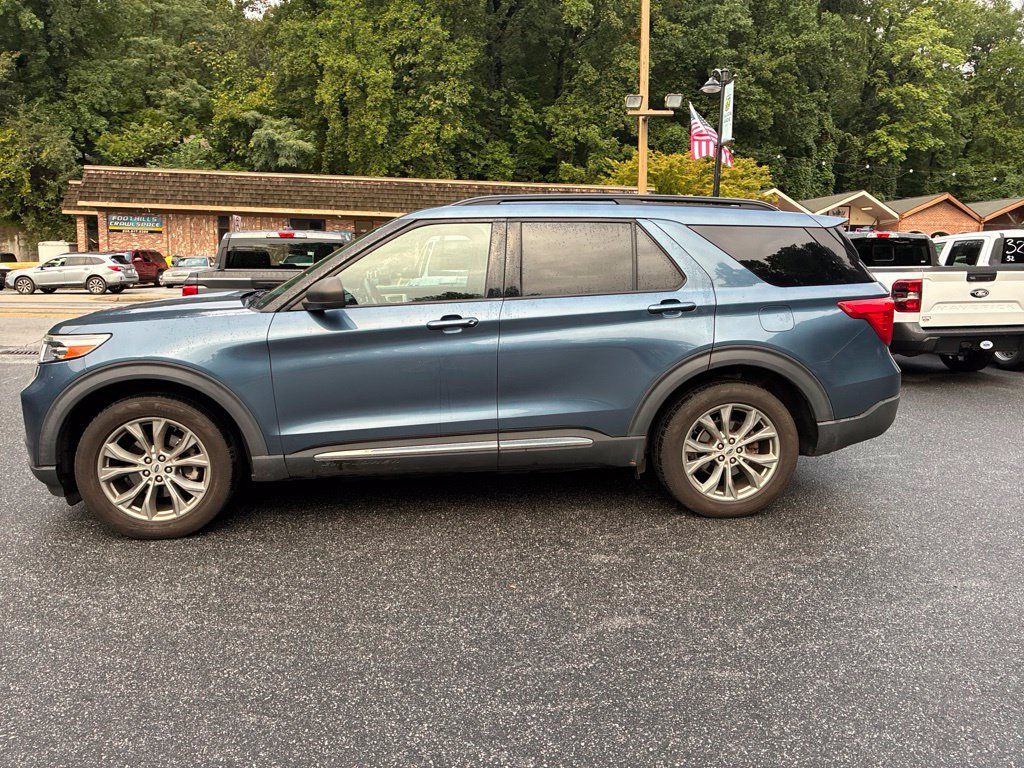 Used 2020 Ford Explorer XLT w/ Equipment Group 202A AWD/4WD image 6