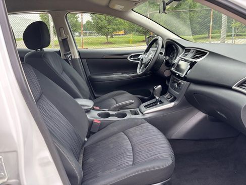 Used 2019 Nissan Sentra SV FWD image 10