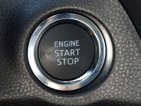 Used 2025 Toyota RAV4 XLE Premium image 9