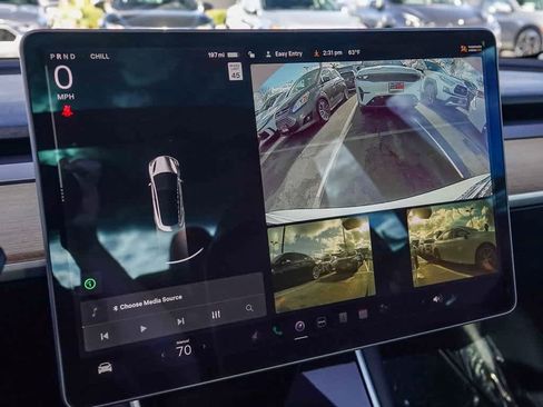 Used 2018 Tesla Model 3 Long Range image 24