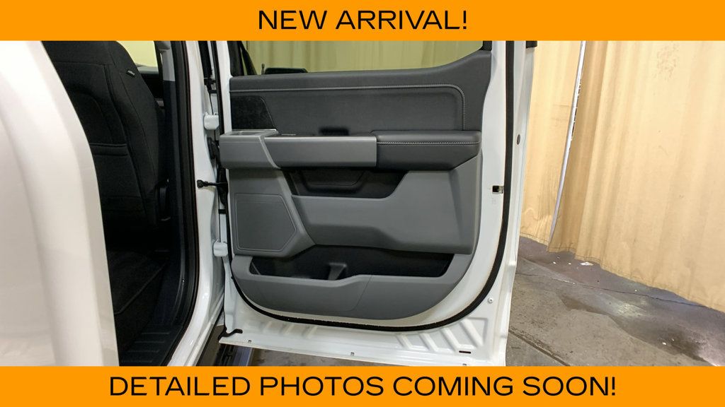 Used 2025 Ford F150 Lightning XLT AWD/4WD image 13