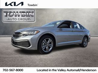 Used 2024 Volkswagen Jetta SE video 1