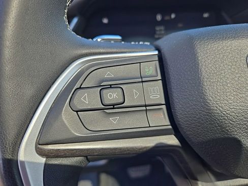 Certified 2023 Jeep Grand Cherokee Limited AWD/4WD image 24
