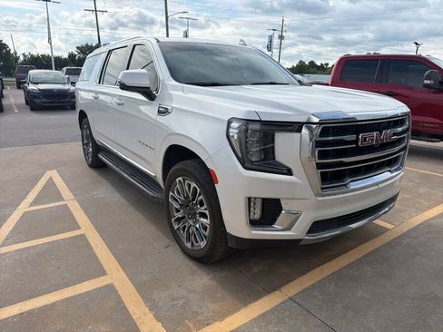 Used 2024 GMC Yukon XL SLT w/ SLT Luxury Package AWD/4WD image 8