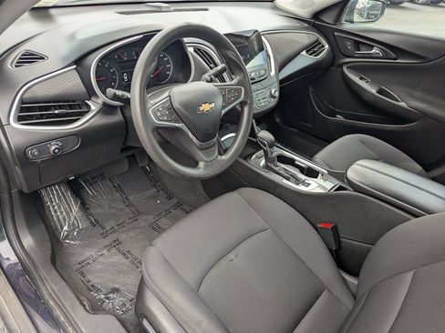 Used 2022 Chevrolet Malibu LT FWD image 25