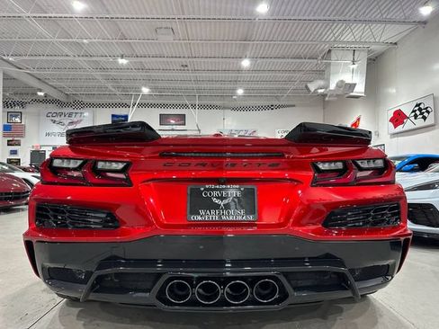 Used 2025 Chevrolet Corvette Z06 RWD image 28