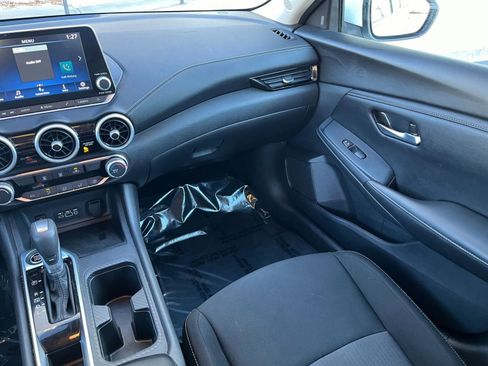 Used 2025 Nissan Sentra SV image 31
