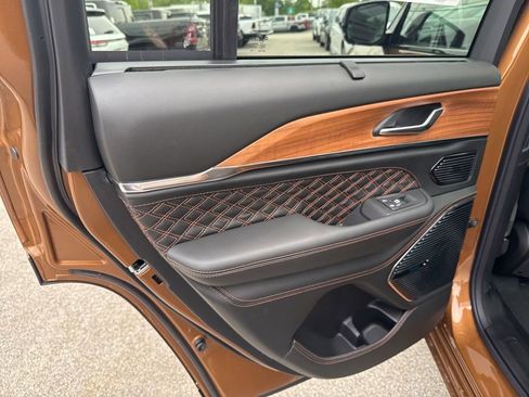 New 2026 Jeep Grand Cherokee Summit AWD/4WD image 20