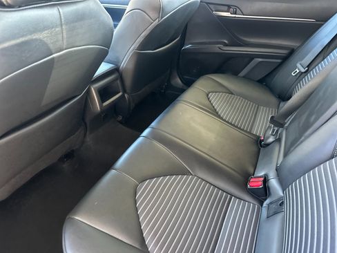Used 2024 Toyota Camry SE image 11