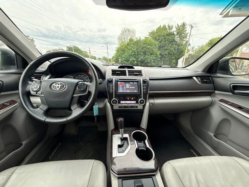 Used 2012 Toyota Camry XLE FWD image 21