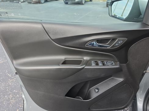 Used 2024 Chevrolet Equinox LT FWD image 18