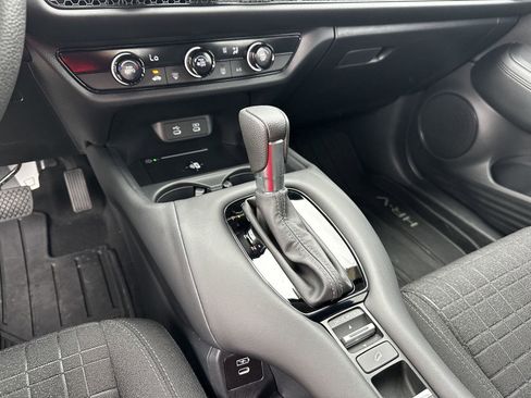 Certified 2026 Honda HR-V LX image 17
