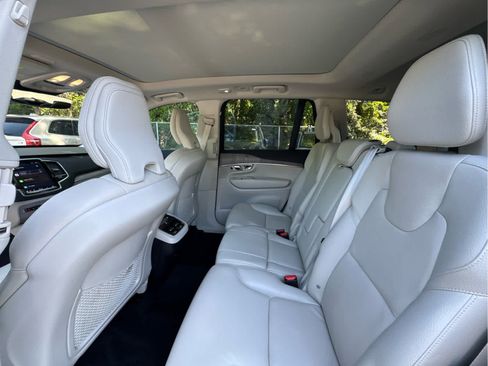 Used 2023 Volvo XC90 B6 Plus image 25