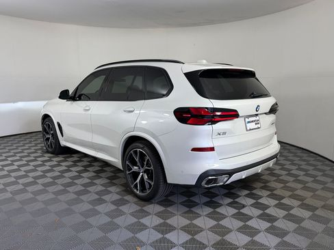 New 2026 BMW X5 xDrive40i w/ M Sport Package AWD/4WD image 3
