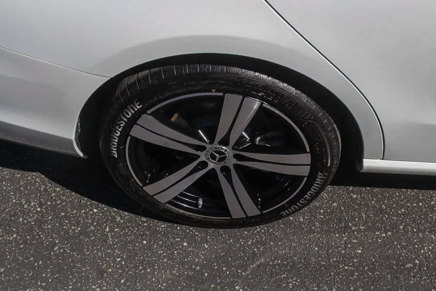 Used 2025 Mercedes-Benz C 300 Sedan image 15