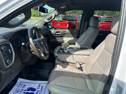 Used 2019 Chevrolet Silverado 1500 LTZ AWD/4WD image 11