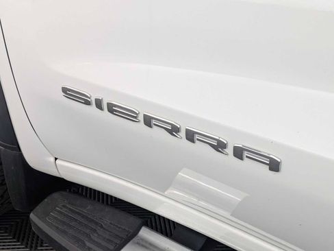 Used 2025 GMC Sierra 1500 SLT w/ SLT Convenience Package AWD/4WD image 11