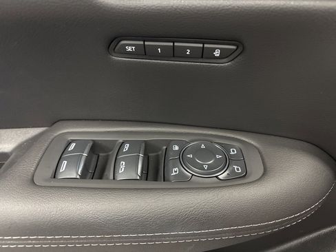 Used 2025 Cadillac XT5 Sportv image 23