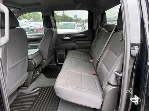 Used 2024 Chevrolet Silverado 1500 LT AWD/4WD image 11