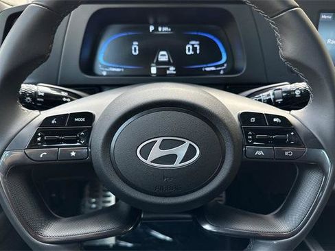 Certified 2025 Hyundai Elantra Sport image 23