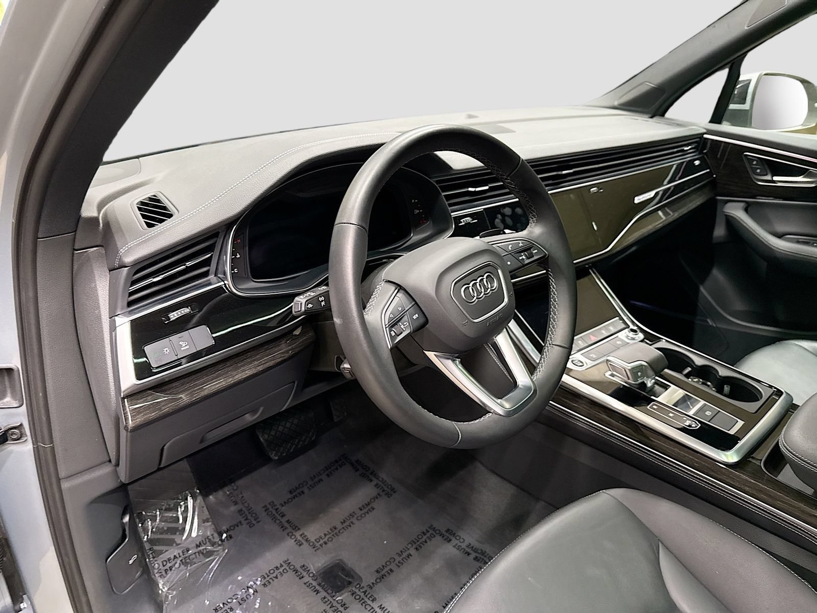 Used 2025 Audi Q7 3.0T Premium Plus AWD/4WD image 9