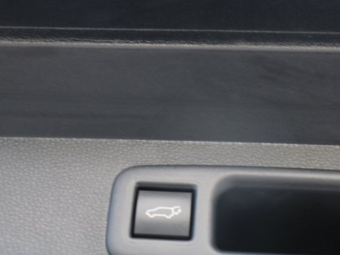 Certified 2022 Toyota Highlander XLE image 16