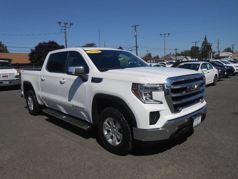 Used 2020 GMC Sierra 1500 SLE w/ Driver Alert Package I AWD/4WD image 3