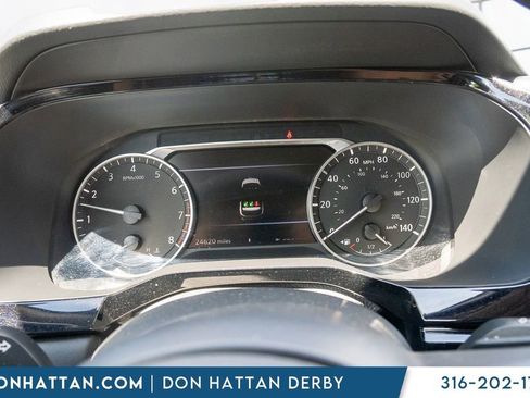 Used 2025 Nissan Pathfinder SV FWD image 5