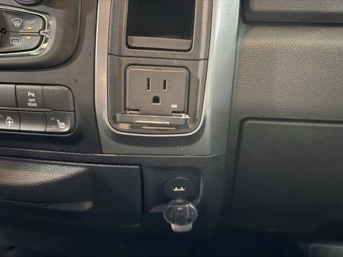 Used 2022 RAM 1500 Classic SLT w/ Electronics Convenience Group image 24