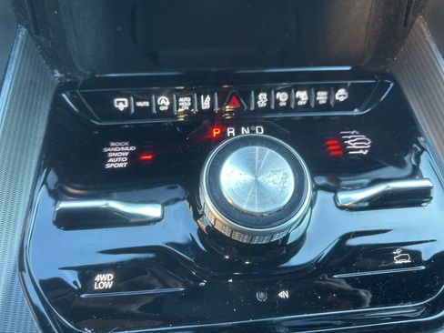 Used 2024 Jeep Grand Wagoneer L Series II w/ Quick Order Packagew 28T image 7