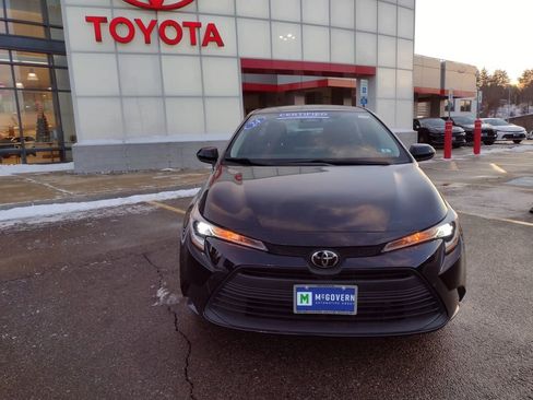 Used 2024 Toyota Corolla LE image 13
